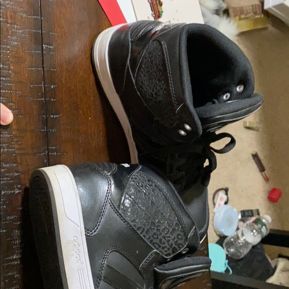 adidas - Picture 3 of 3